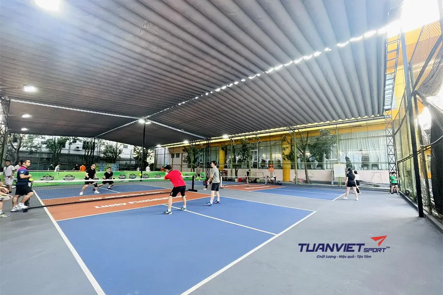Thiết kế mái che sân Pickleball chuẩn kỹ thuật và tối ưu chi phí