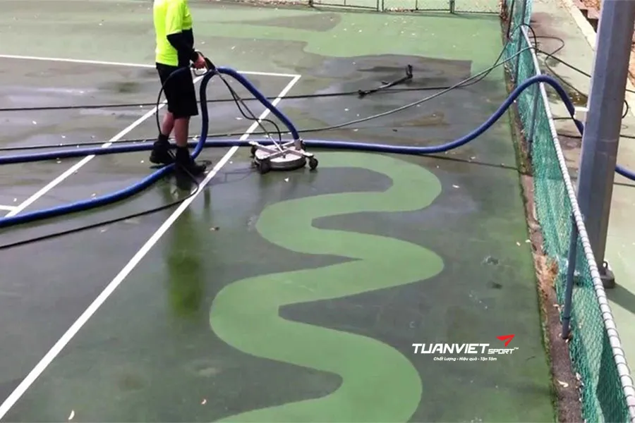 Lịch bảo dưỡng s&acirc;n tennis chuẩn kỹ thuật