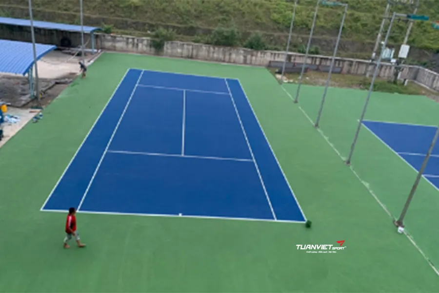 Sơn nền sân tennis nên dùng loại nào để bền đẹp?