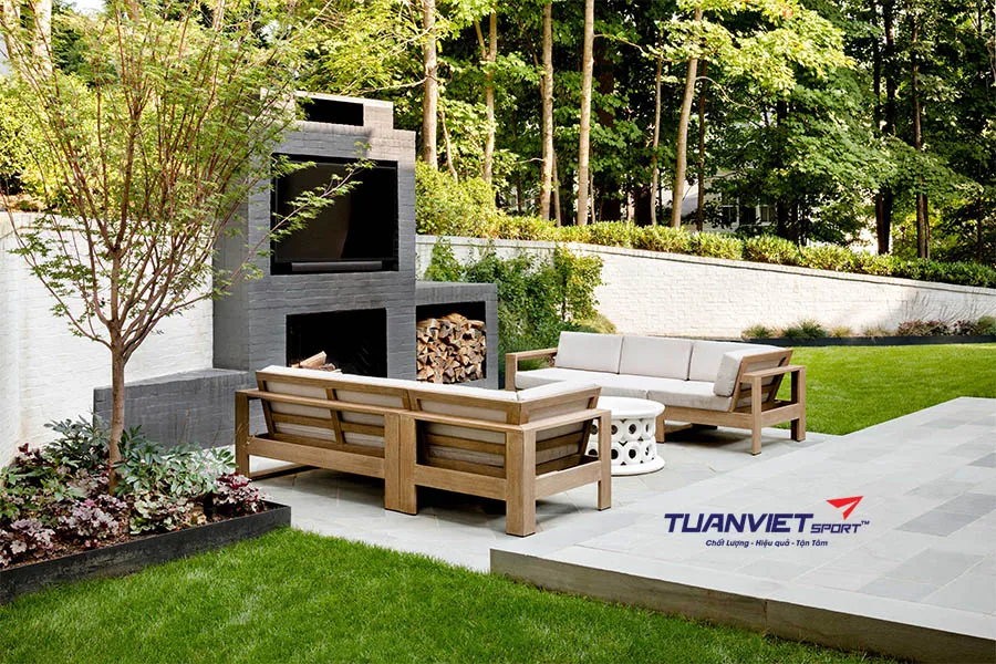 Biến sân cỏ nhân tạo thành không gian Giáng sinh rực rỡ chỉ trong vài bước