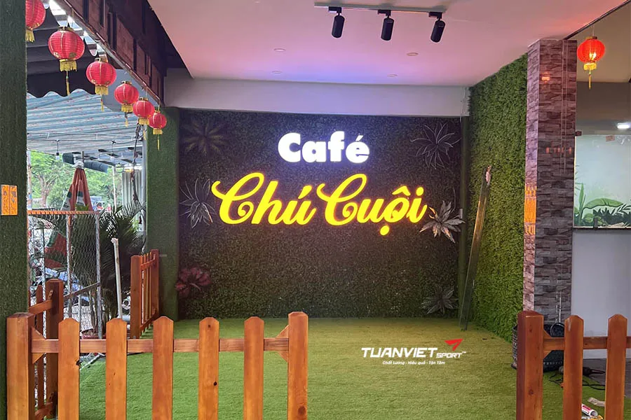 Gợi &yacute; trang tr&iacute; Tết 2026 bằng cỏ nh&acirc;n tạo theo phong c&aacute;ch cổ truyền v&agrave; hiện đại