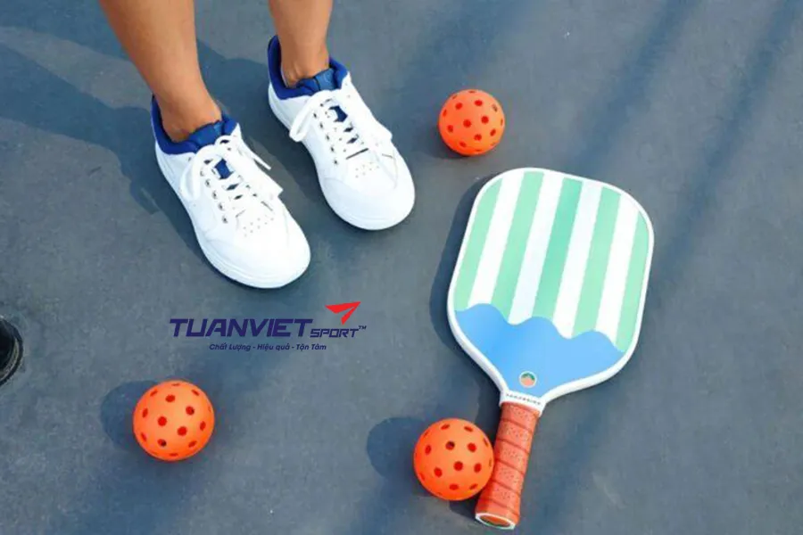 10 mẹo khử mùi hôi giày pickleball hiệu quả ngay tại nhà