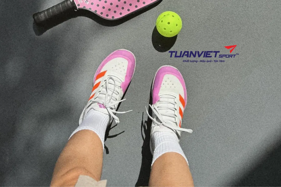 10 mẹo khử mùi hôi giày pickleball hiệu quả ngay tại nhà