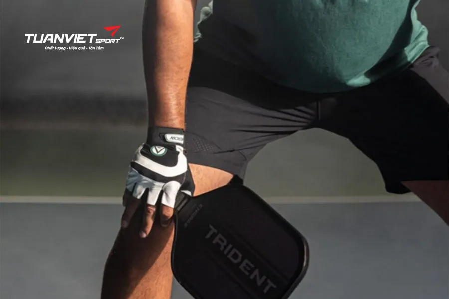 8 vật dụng cần thiết cho người chơi pickleball dễ ra mồ hôi