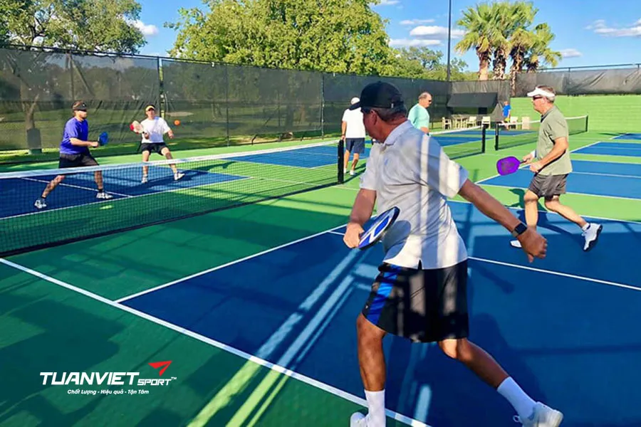 Bị đối thủ nhắm mục tiêu trong Pickleball? Đây là cách xử lý