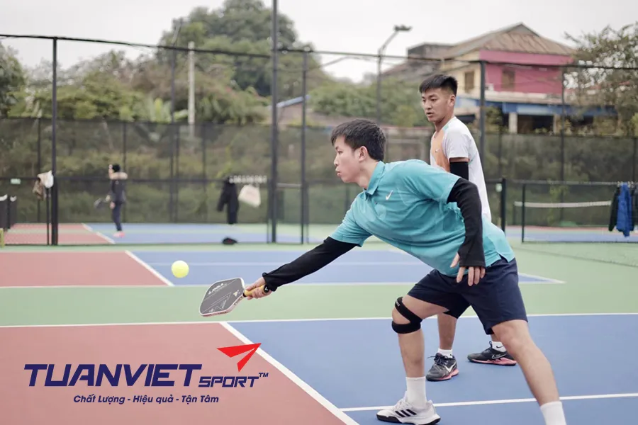 Bí Quyết Dink Chéo Sân Trong Pickleball Giúp Bạn Áp Đảo Đối Thủ