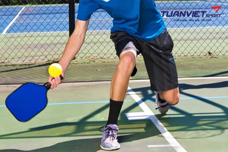 Bí quyết dùng cổ tay đúng lúc để nâng cao kỹ thuật pickleball