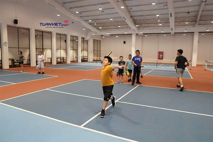 Bí quyết phòng thủ Smash trên không với Drill “Survivor” trong Pickleball