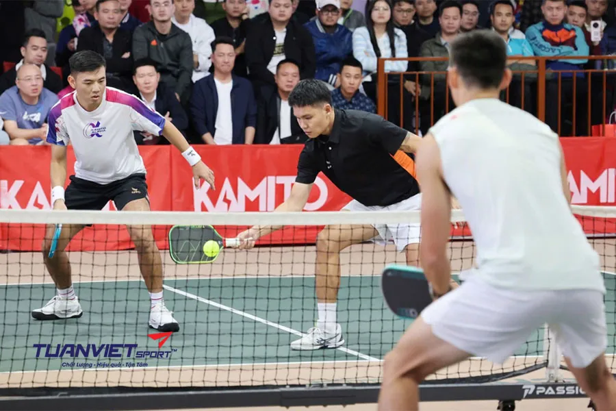 cach-cai-thien-phong-do-va-bat-dau-nang-do-dong-doi-trong-pickleball