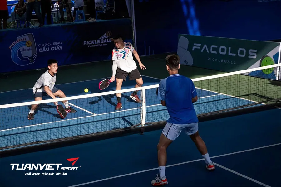 cach-cai-thien-phong-do-va-bat-dau-nang-do-dong-doi-trong-pickleball