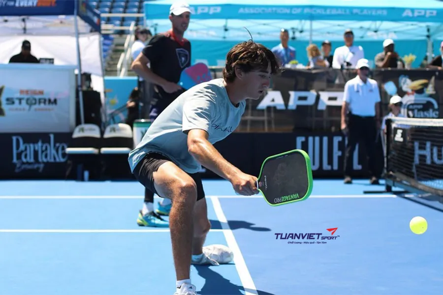 C&aacute;ch cầm vợt từ Gabe Tardio đang t&aacute;i định nghĩa lối đ&aacute;nh của pickleball chuy&ecirc;n nghiệp