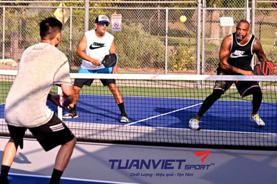 Cách chiến thắng trong Pickleball bằng chiến thuật ép đối thủ mắc lỗi