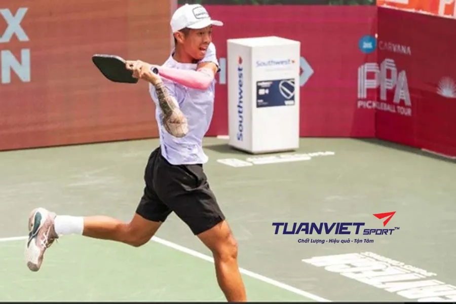 Cách đối phó khi đối thủ nhắm vào đồng đội trong Pickleball