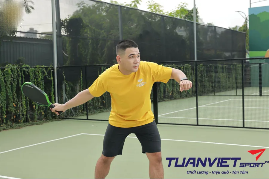Cách Đối Phó Với Người Chơi Pickleball Đánh Mạnh (Banger)