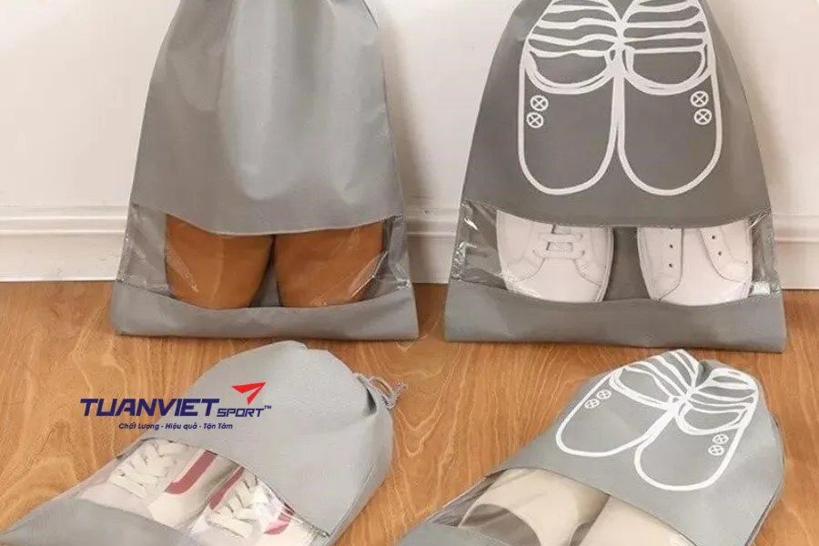 Cất giày bóng bàn trong túi thể thao mẹo chống ẩm mốc hiệu quả