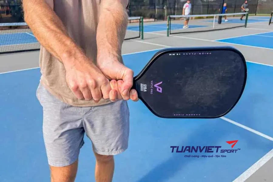 Chiến thuật “Delay Shot” trong Pickleball Bí quyết khiến đối thủ mất nhịp