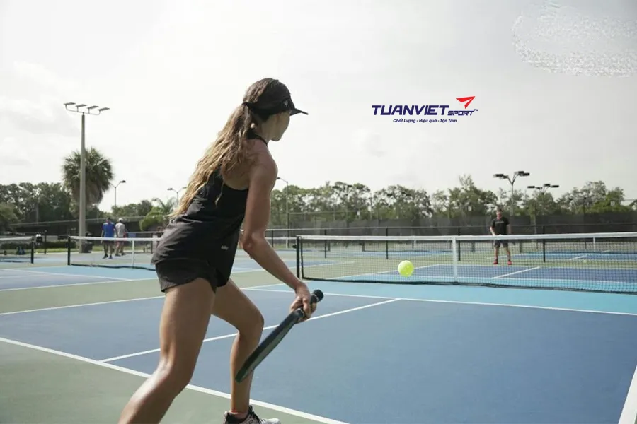 Chiến thuật Pickleball chiếm lĩnh góc đánh và vô hiệu hóa tầm công kích của đối phương