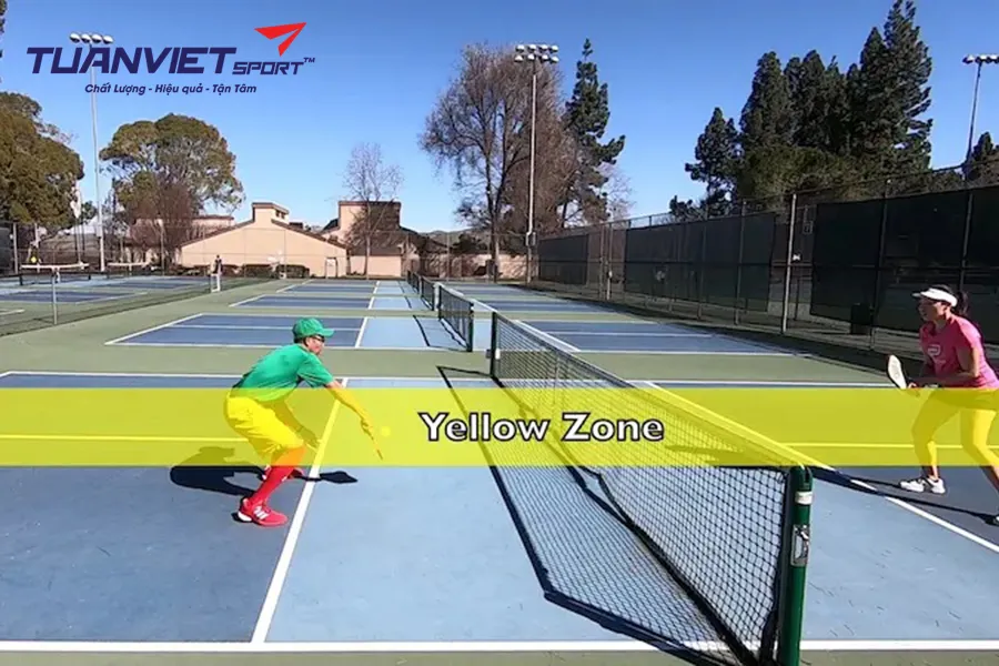 Chiến thuật tấn công thông minh trong Pickleball dựa trên vị trí bóng