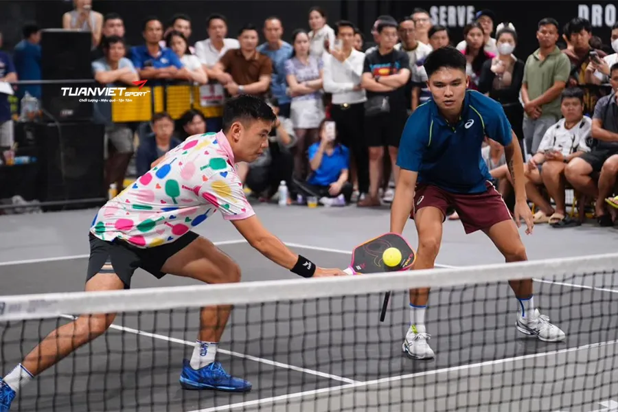 Chiến thuật xếp chồng trong Pickleball và hướng dẫn chi tiết cho người mới