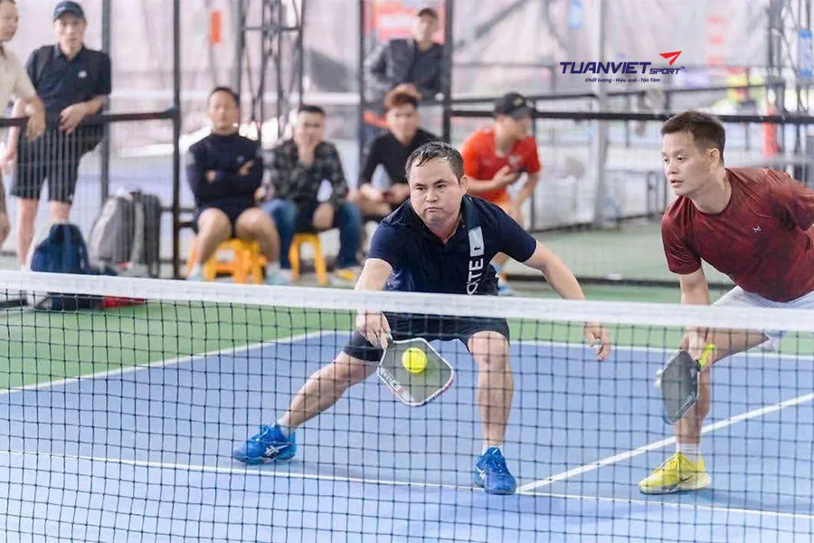 Chuyên gia cảnh báo lý do dễ bị đột quỵ tim khi đánh pickleball