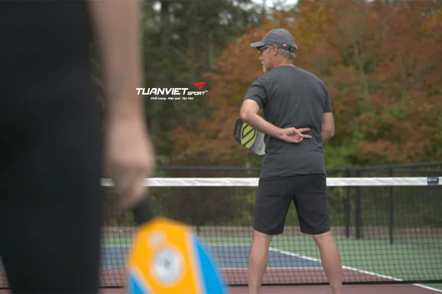 Hướng dẫn các ký hiệu tay phối hợp di chuyển dễ hiểu khi đấu đôi Pickleball