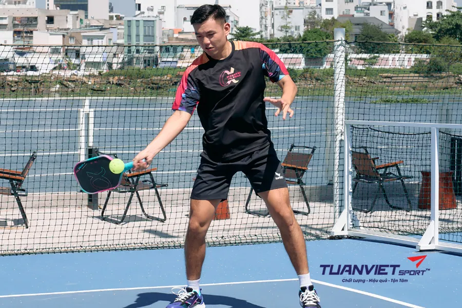 Hướng dẫn nhận biết các loại xoáy bóng trong Pickleball và cách phản đòn