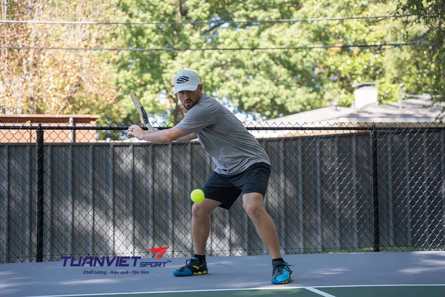 Hướng dẫn nhận biết các loại xoáy bóng trong Pickleball và cách phản đòn