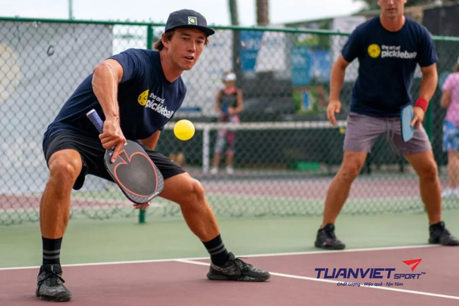 Hướng dẫn nhận biết các loại xoáy bóng trong Pickleball và cách phản đòn