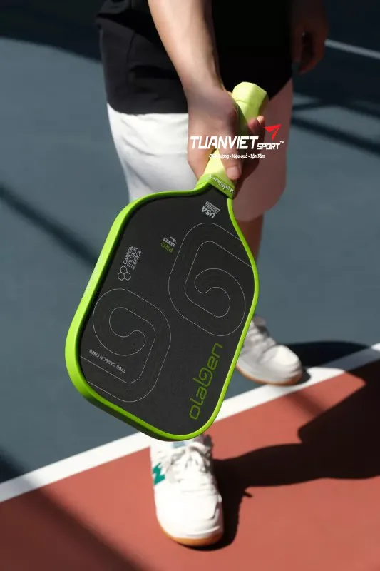 Hướng Dẫn Thay Mặt Vợt Pickleball Đ&uacute;ng Kỹ Thuật Cho Người Chơi