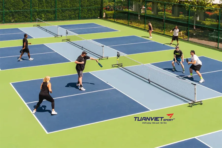 Khi nào nên đổi sân trong Pickleball? Bí quyết đơn giản giúp bạn chơi hiệu quả hơn