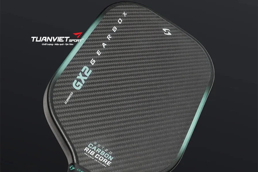 Kinh nghiệm chơi Pickleball trong điều kiện ẩm ướt mà không lo hỏng vợt