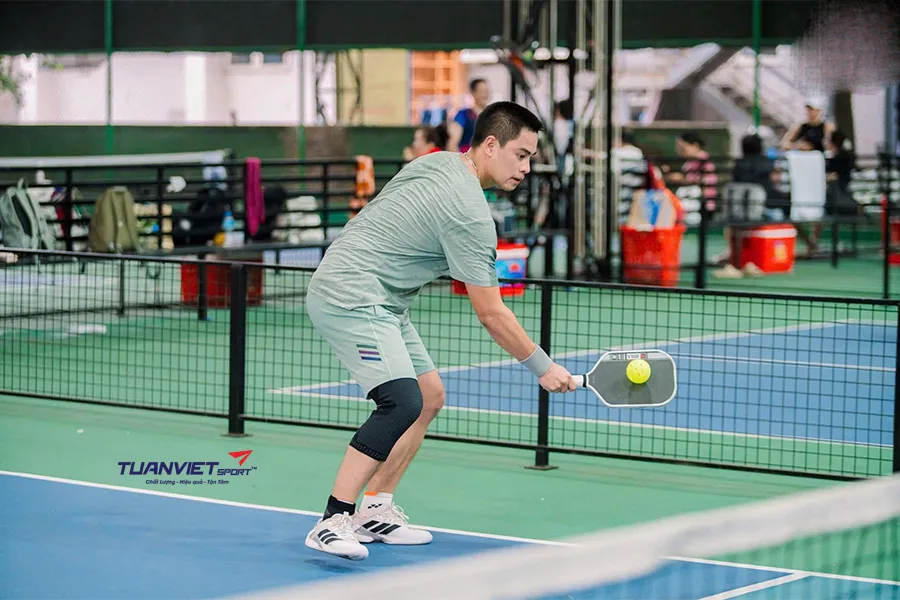 Kinh nghiệm chơi Pickleball trong gió mạnh
