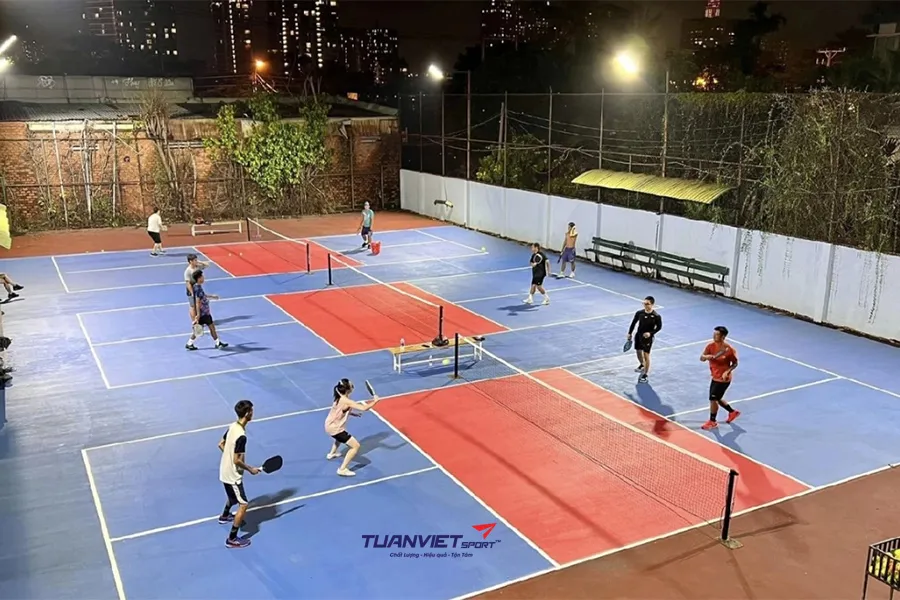 Kinh nghiệm chơi Pickleball trong gió mạnh