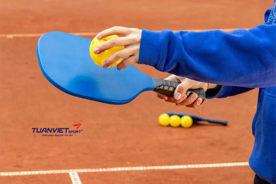 Kỹ Thuật Bóng Xoáy Pickleball: Yếu Tố Then Chốt Để Làm Chủ Trận Đấu