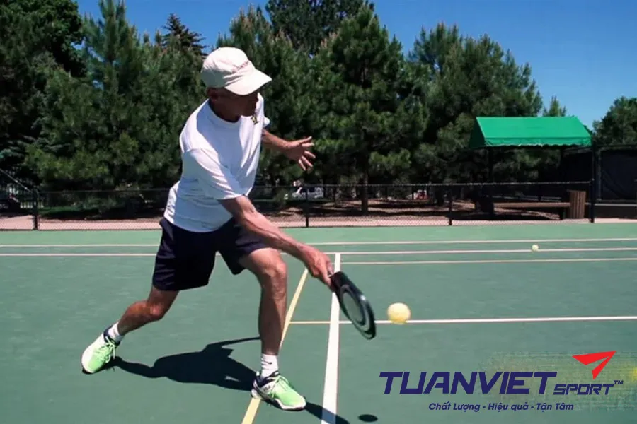 Kỹ Thuật Forehand và Backhand Groundstroke Trong Pickleball
