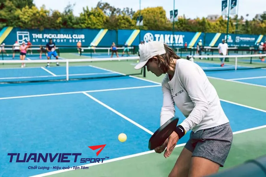 Kỹ Thuật Forehand và Backhand Groundstroke Trong Pickleball