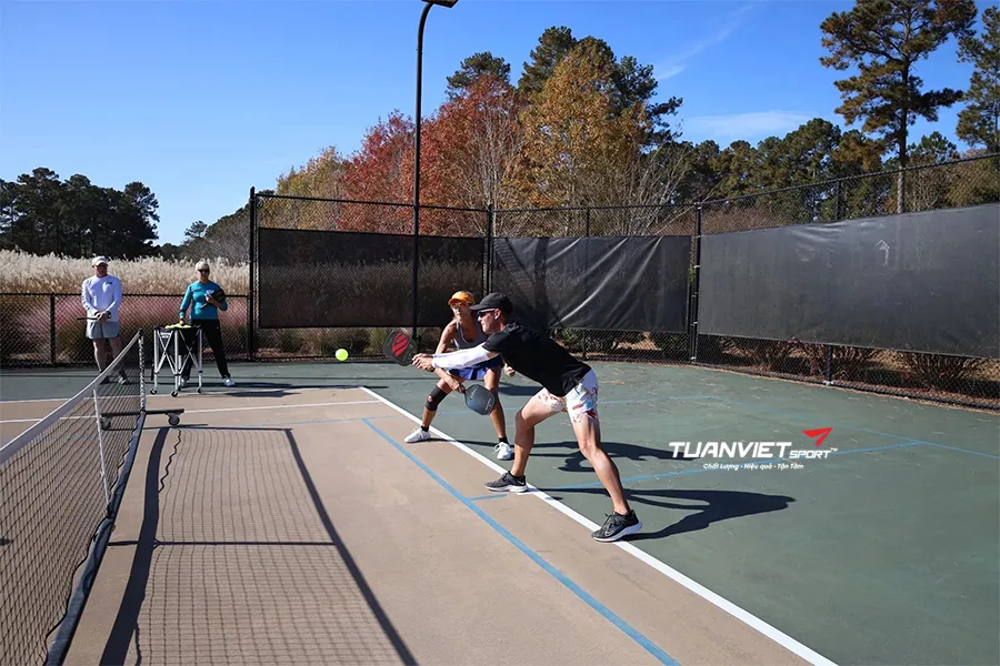 Kỹ thuật Paddle Tracking l&agrave;m chủ đường đi của vợt Pickleball một c&aacute;ch dễ d&agrave;ng