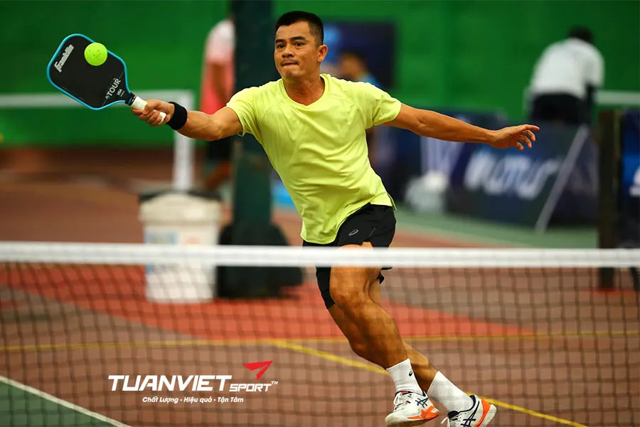 Làm gì khi đồng đội Pickleball giành hết bóng