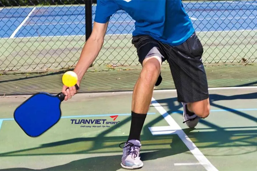 Làm gì khi đồng đội Pickleball giành hết bóng