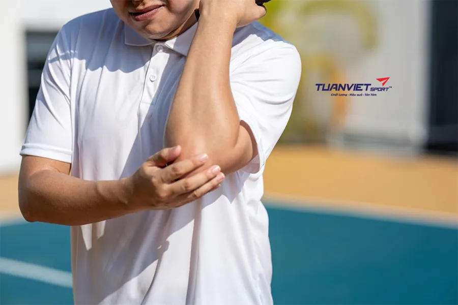 Làm sao để phòng tránh các chấn thương thường gặp khi đấu pickleball?