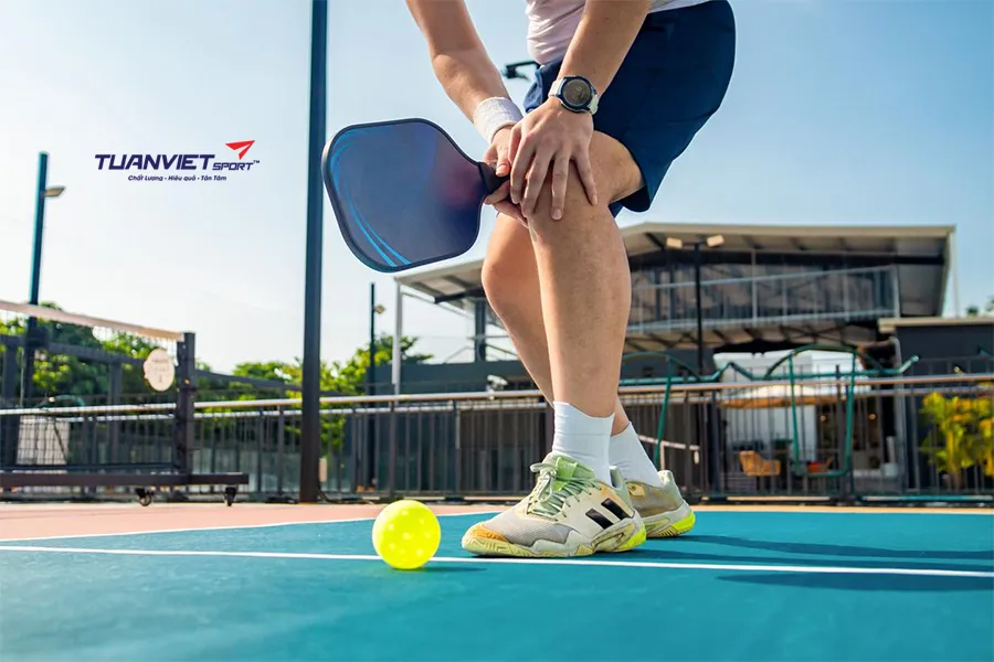 Làm sao để phòng tránh các chấn thương thường gặp khi đấu pickleball?
