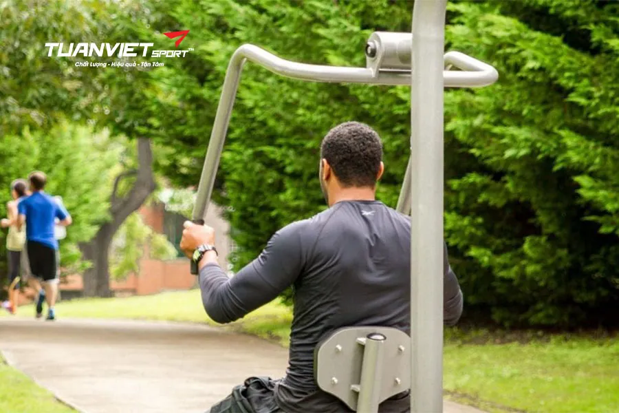 Những lưu ý khi lắp dụng cụ thể thao vận động ngoài trời bạn nên biết