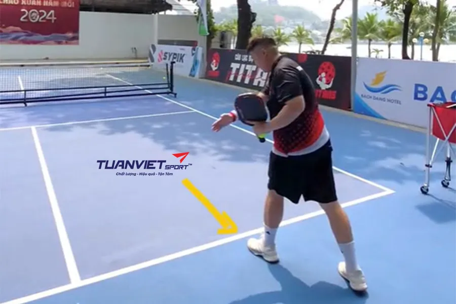 Tại Sao Cú Giao Bóng Pickleball Của Bạn Yếu Và Cách Khắc Phục Nhanh