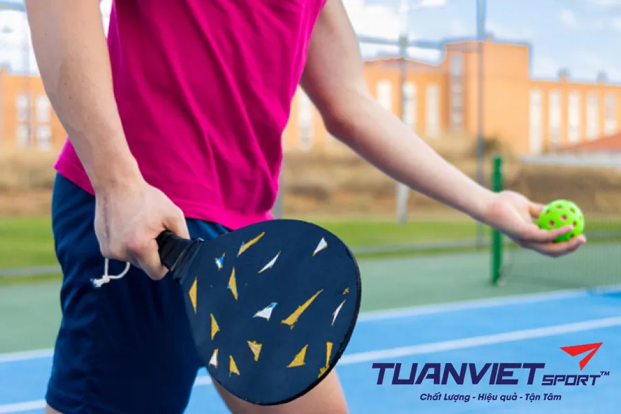 Tổng hợp lỗi khi giao bóng Pickleball và cách khắc phục hiệu quả