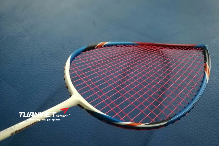 5 sai lầm phổ biến khiến vợt cầu lông nhanh hỏng