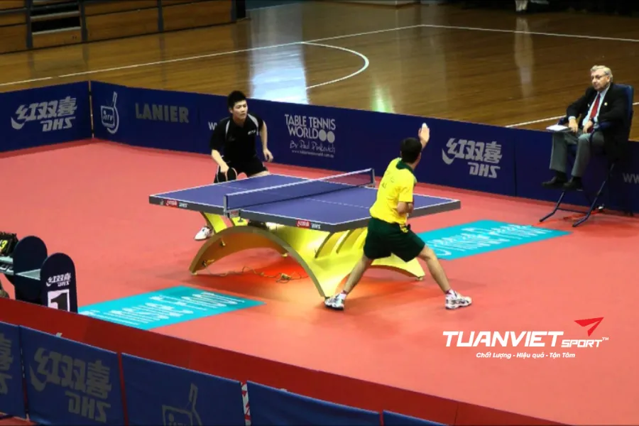 Độ bám sàn (Grip) quan trọng thế nào với bóng bàn Cách kiểm tra grip tại nhà