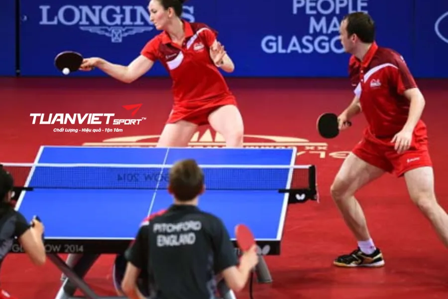 Độ bám sàn (Grip) quan trọng thế nào với bóng bàn Cách kiểm tra grip tại nhà