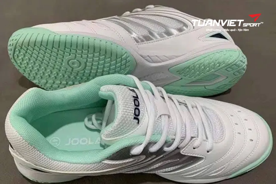 Độ bám sàn (Grip) quan trọng thế nào với bóng bàn Cách kiểm tra grip tại nhà