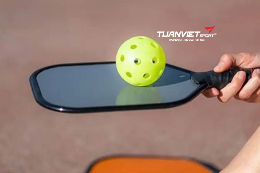 Cách chọn vợt pickleball phù hợp với vị trí chơi trên sân