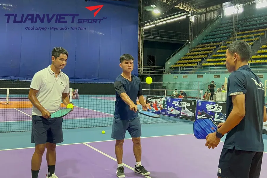 Cách Phòng Ngừa và Hồi Phục Đau Đầu Gối Khi Chơi Pickleball